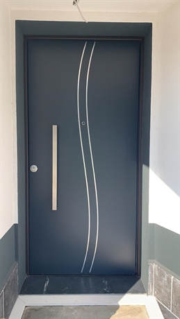 porta blindata con decoro d31 ral 7016
